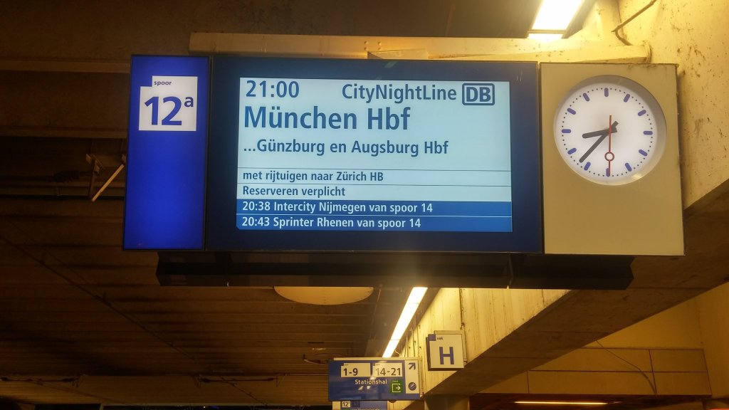 NS bord CityNightLine op station Utrecht