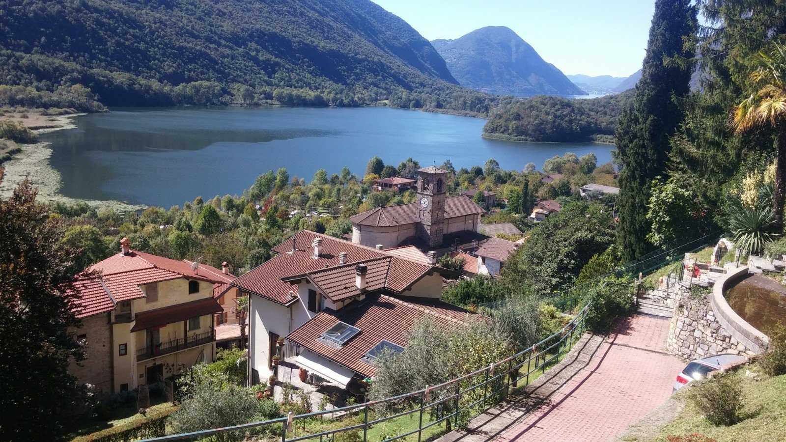 Uitzicht op het Lago di Lugano bij Porlezza