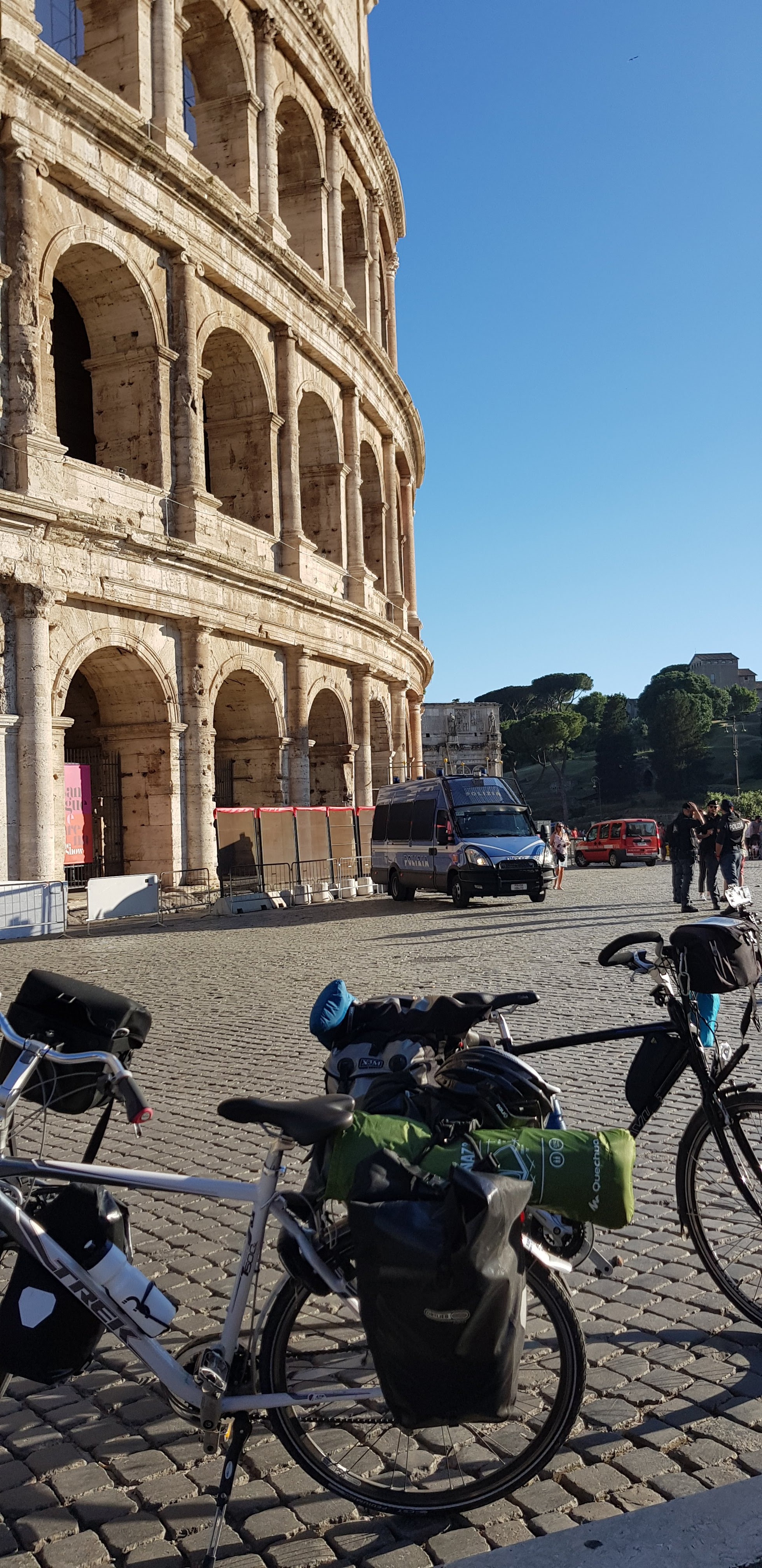 Fietsen voor het Collosseum
