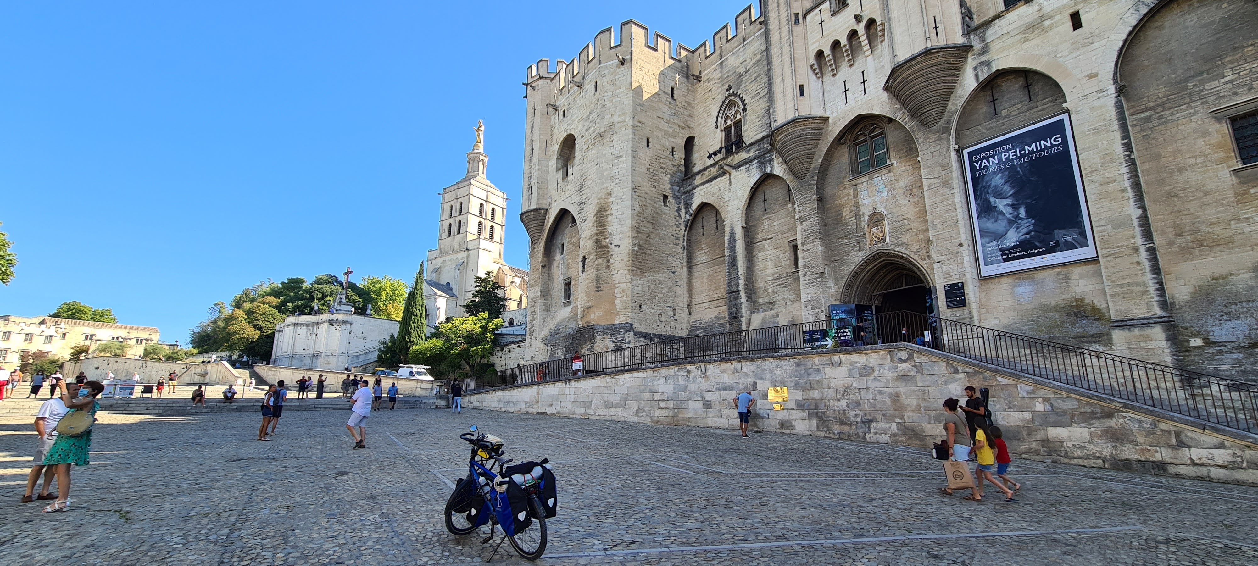 AM00 Terugkeer naar Avignon: Fietsen van Zuid-Frankrijk naar Maastricht