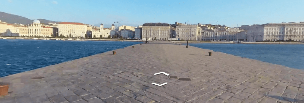 vanaf Molo Audace met zicht op Triëst