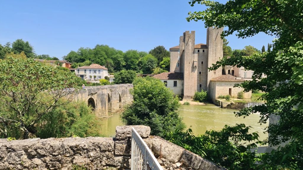 SN04 Soms mis je de afslag (Cazoubon – Damazan 75 km 560 hm)