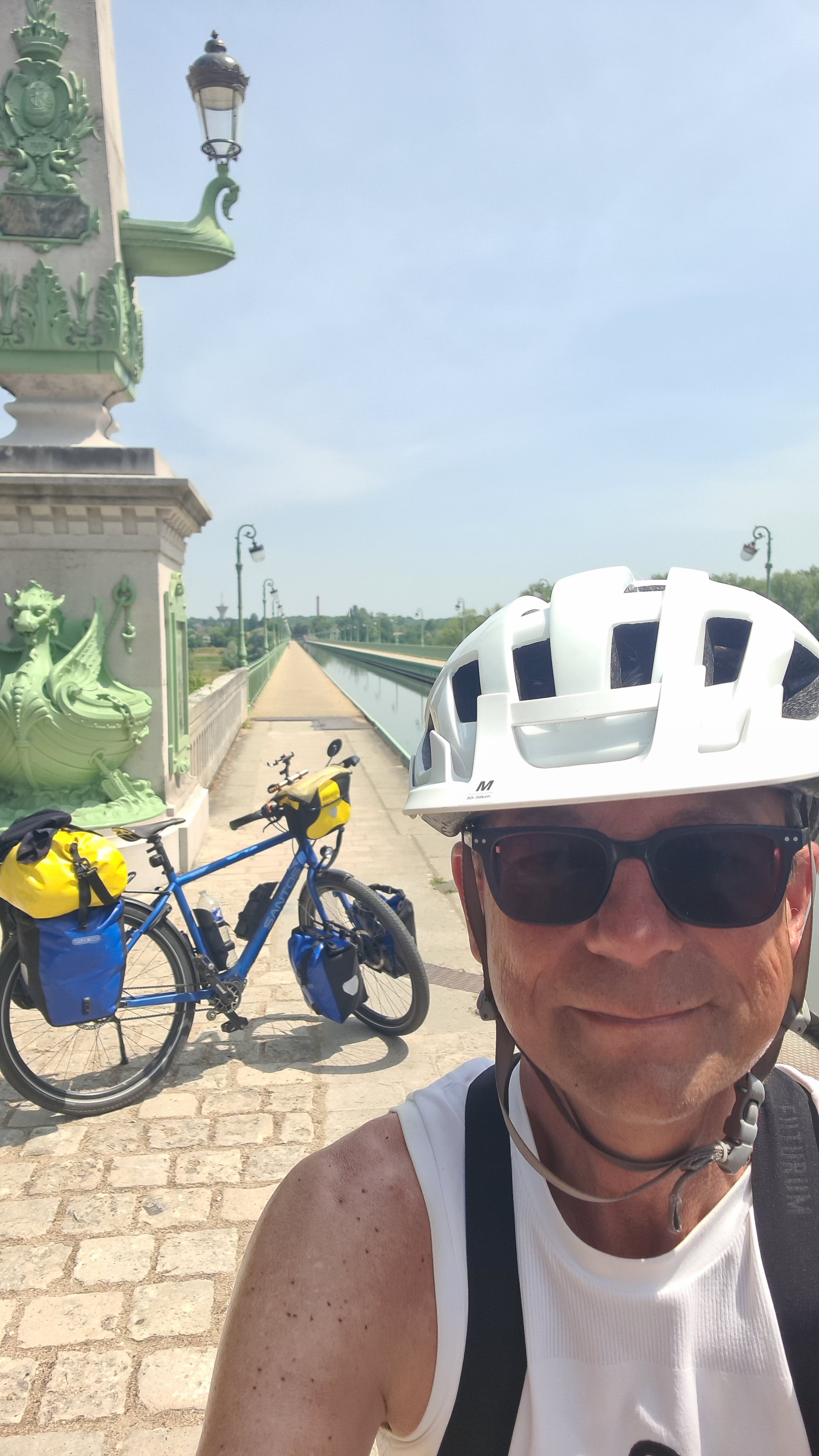 SN14 Afslag Parijs (Châteauneuf – Châtillon-Coligny 101 km 296 hm)